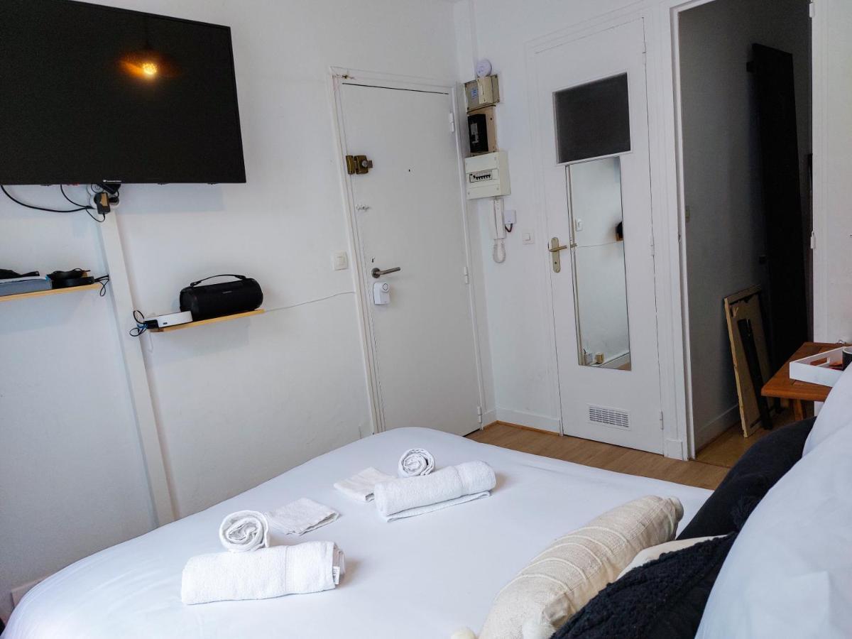 L'Essentiel - Tout Inclus ! Petit Dejeuner, Canal Plus, Netflix, Literie, Serviettes Rouen Exterior photo